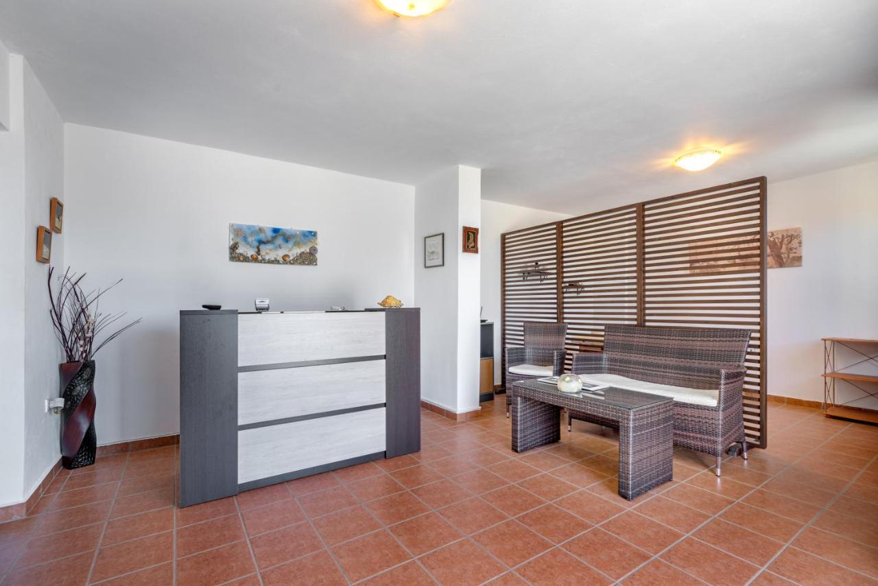 Reggina'S Apartments Finikas  Exterior photo